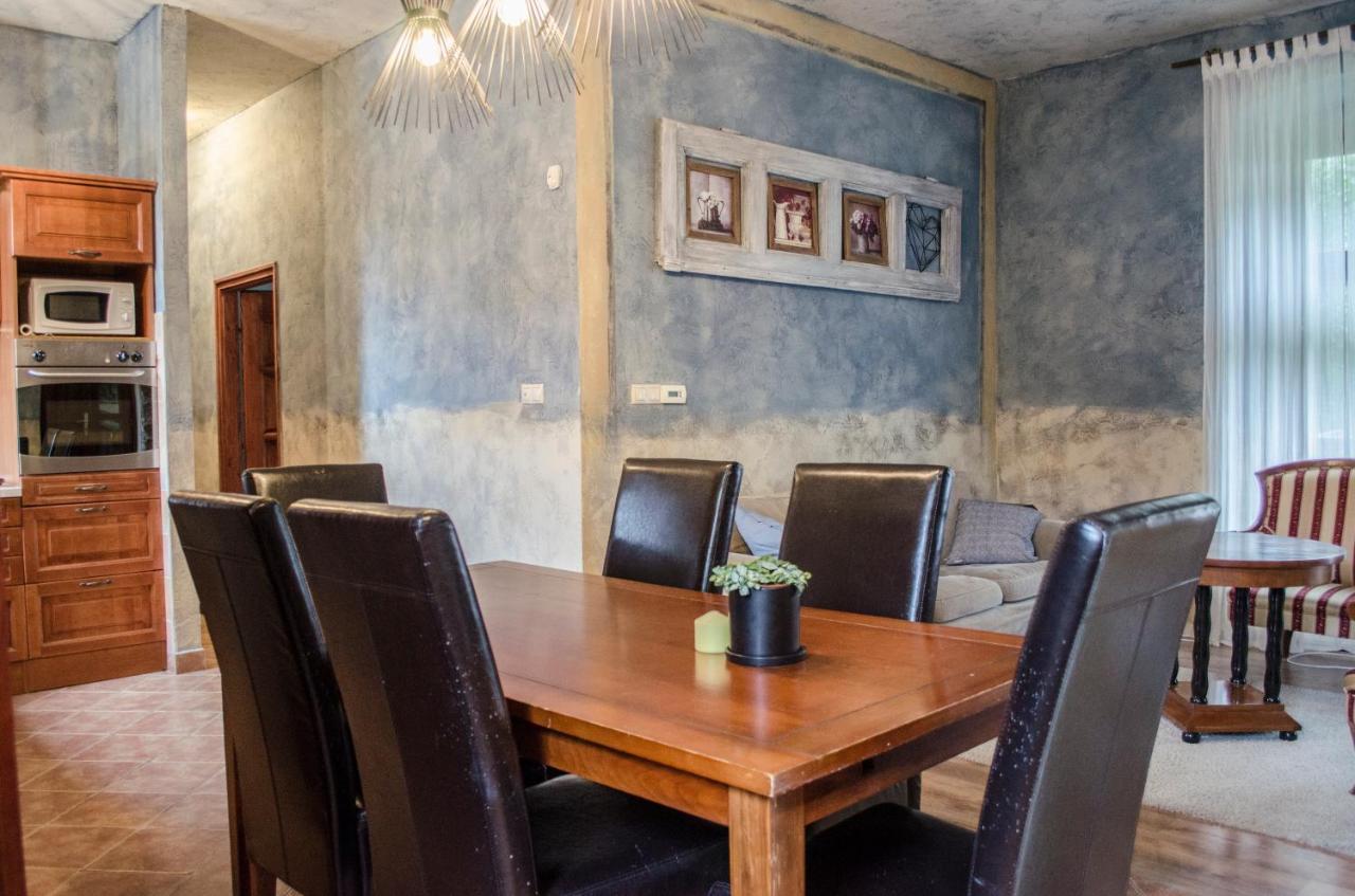 Appartement Kohaz Apartman à Veszprém Extérieur photo