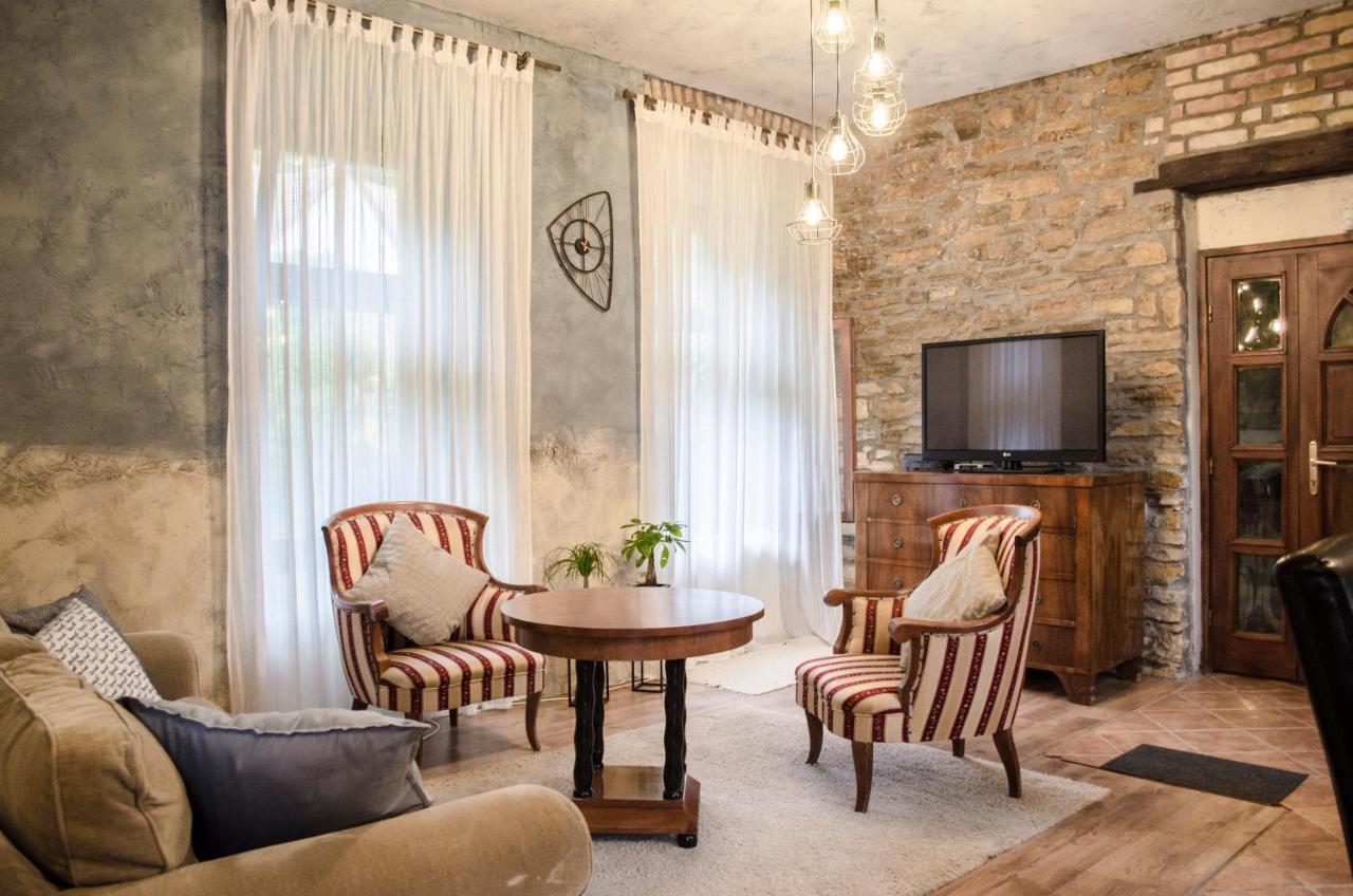 Appartement Kohaz Apartman à Veszprém Extérieur photo